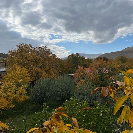 Zove Rural Cottage With Garden Views K'arashamb Dış mekan fotoğraf