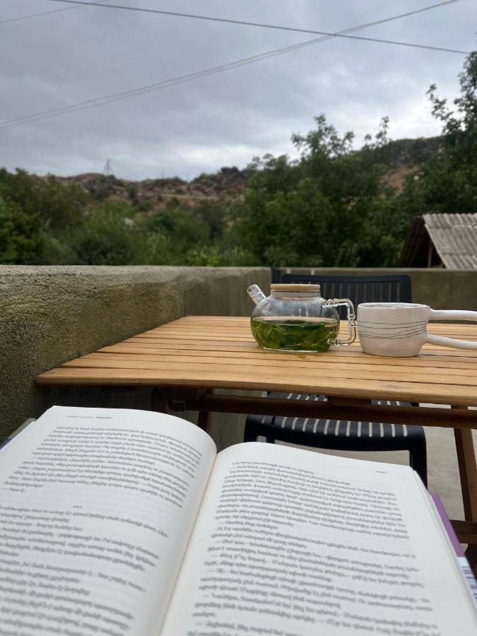 Zove Rural Cottage With Garden Views K'arashamb Dış mekan fotoğraf