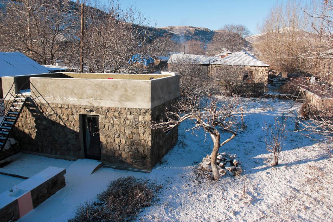 Zove Rural Cottage With Garden Views K'arashamb Dış mekan fotoğraf