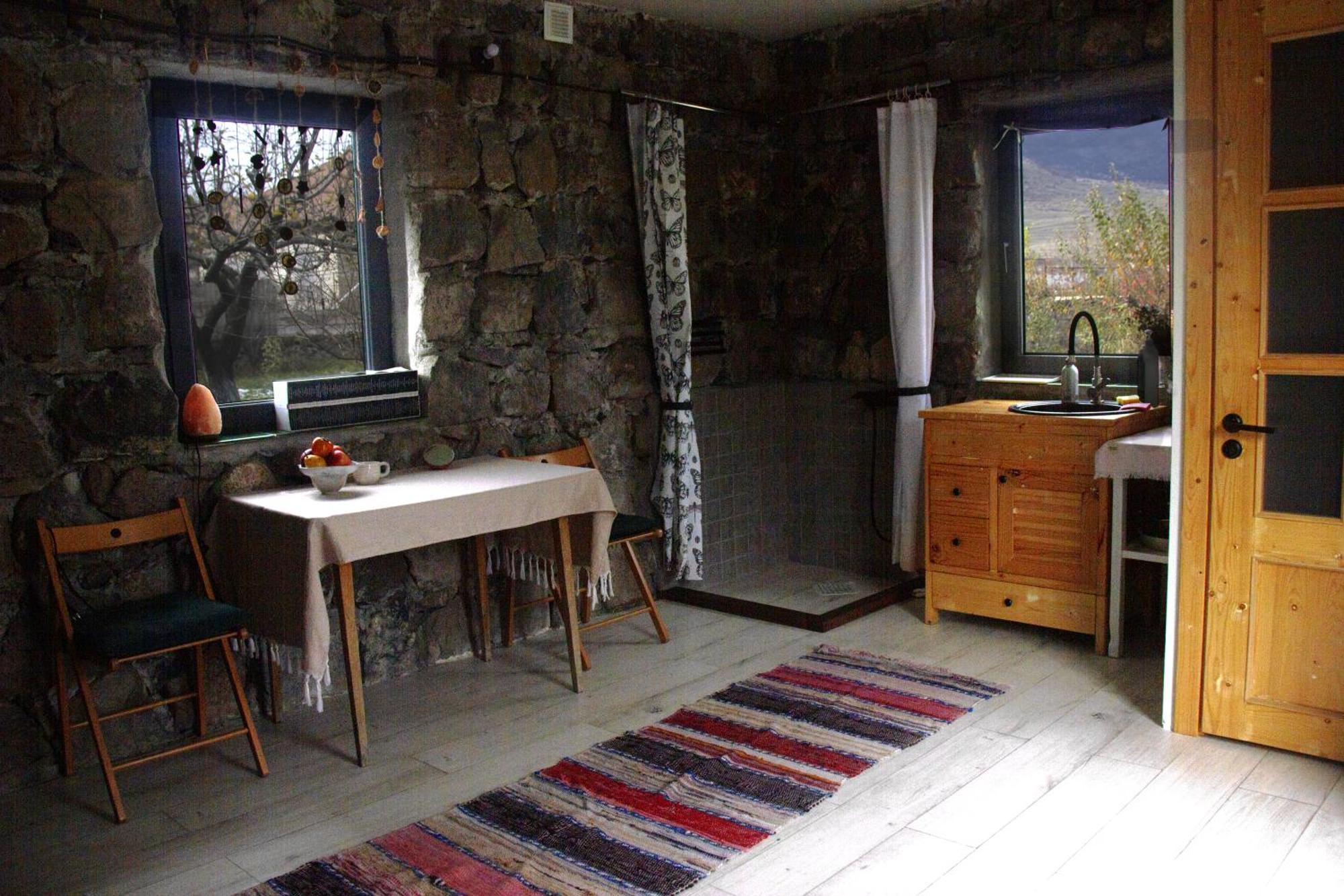 Zove Rural Cottage With Garden Views K'arashamb Dış mekan fotoğraf