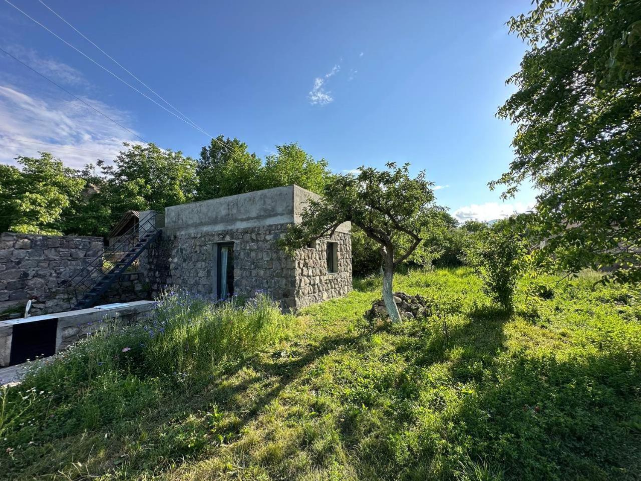 Zove Rural Cottage With Garden Views K'arashamb Dış mekan fotoğraf