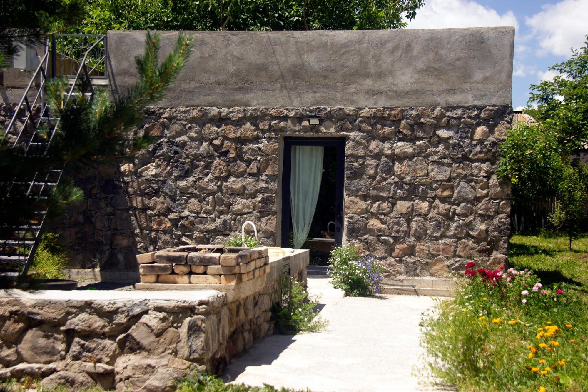 Zove Rural Cottage With Garden Views K'arashamb Dış mekan fotoğraf