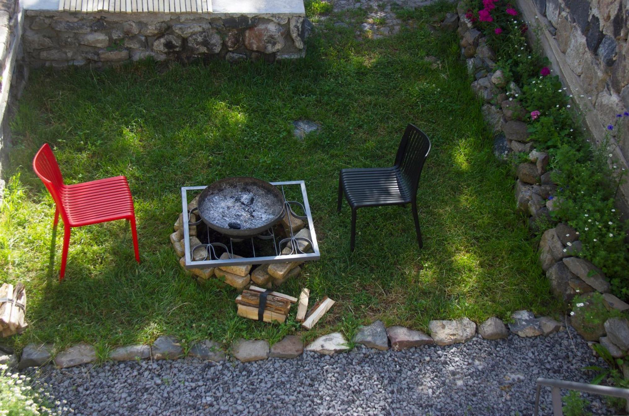 Zove Rural Cottage With Garden Views K'arashamb Dış mekan fotoğraf